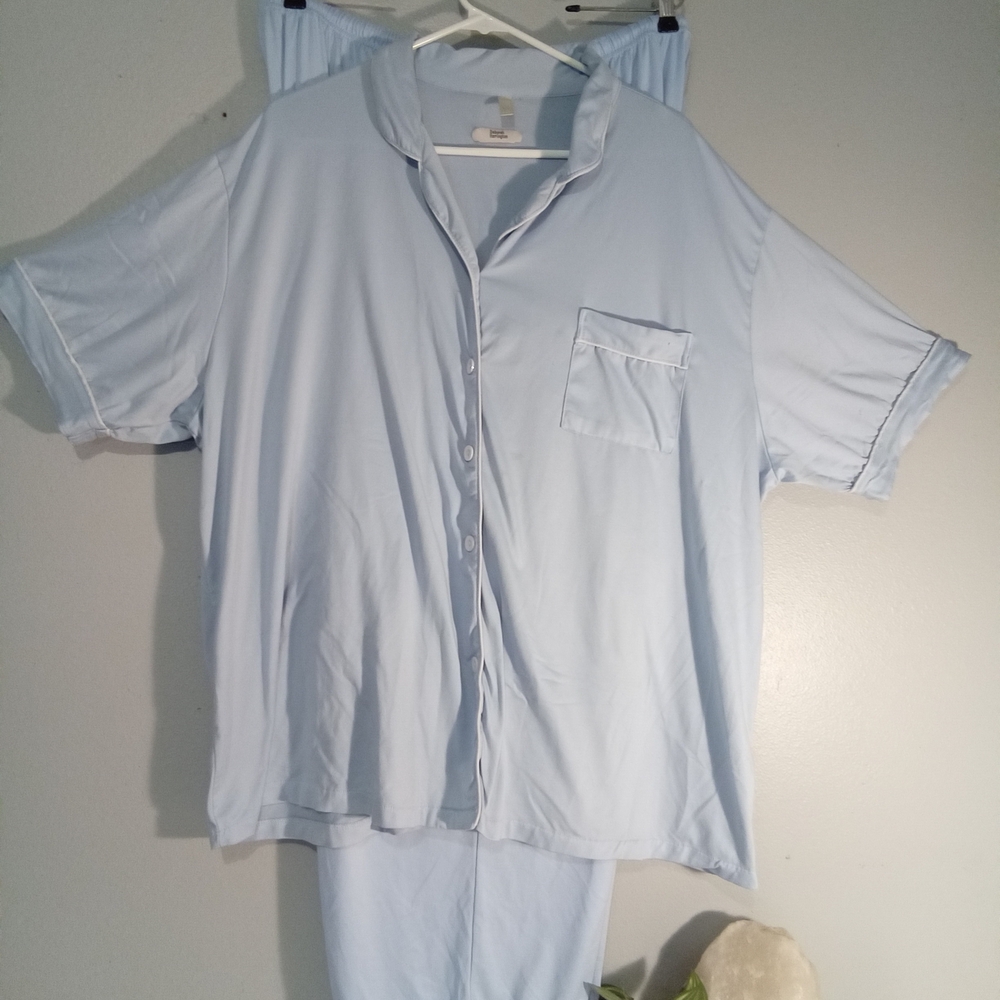 4X Light Blue Pajama Set. Beautiful 2 pieces.